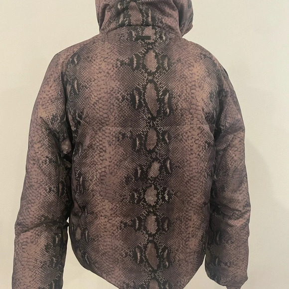 NWT Blank NYC Reversible (purple snake print/black) puffer coat XS - Picture 7 of 9